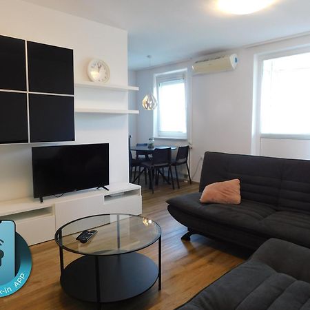 Elegant Apartment Poklukarjeva Street Liubliana Exterior foto